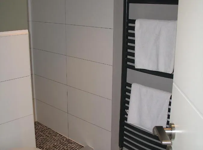 Ring-race-flats * Adenau